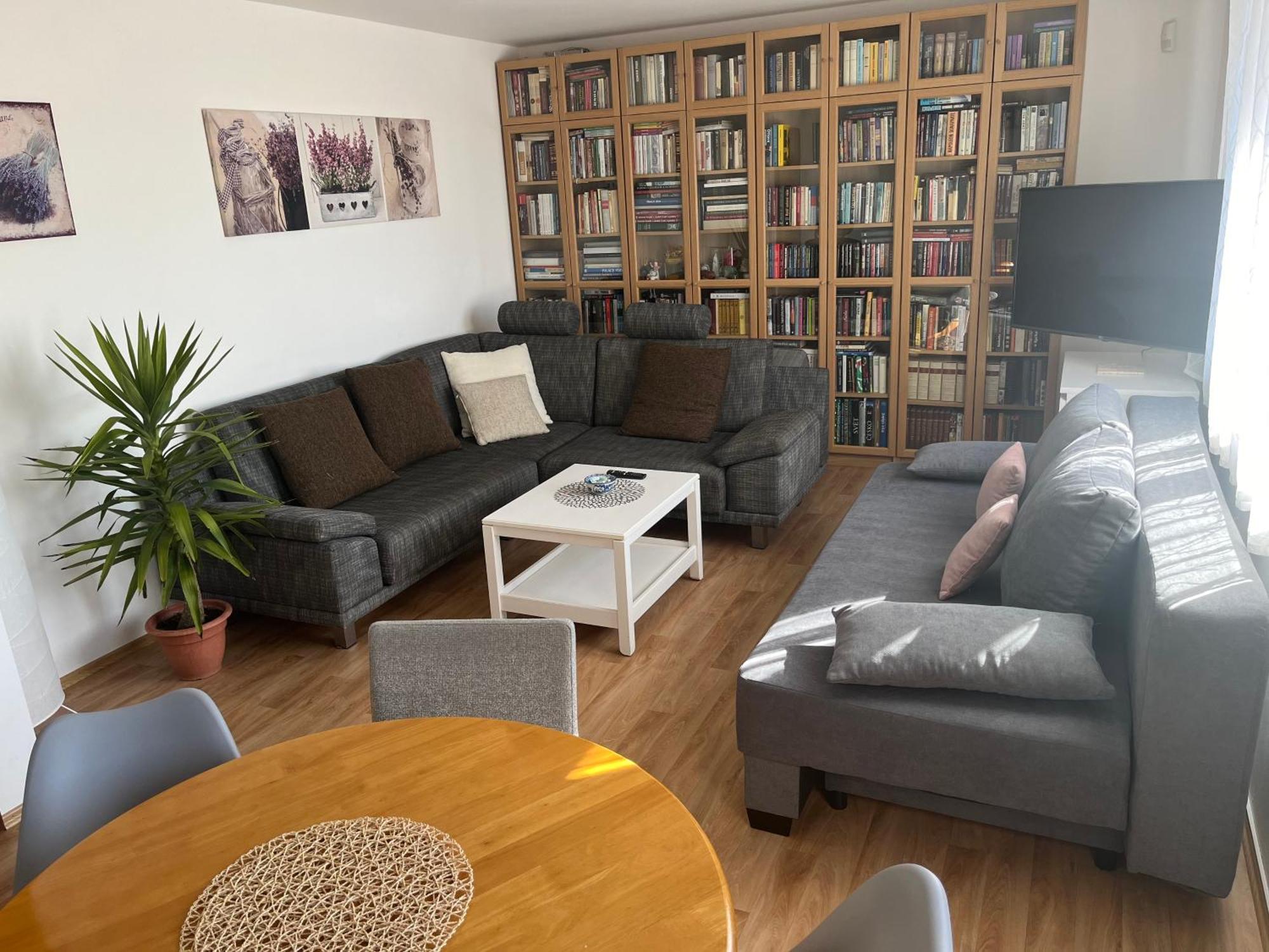 Apartman S Wellness Sluzbami Čerčany Exterior foto